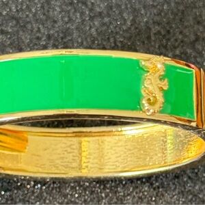 Elegant Green and Gold Women's Bracelet